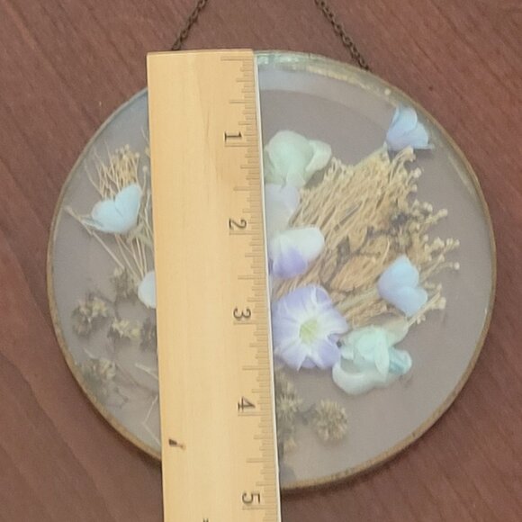 Vintage Pressed Floral Suncatcher Wall Hanging - Picture 4 of 5